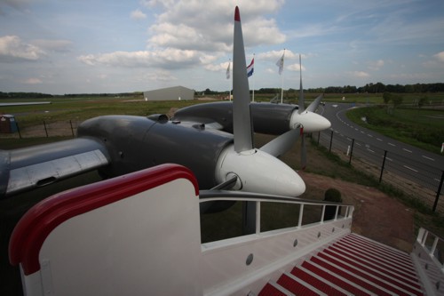 Airplane suite