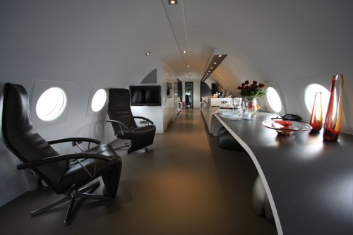 Airplane suite